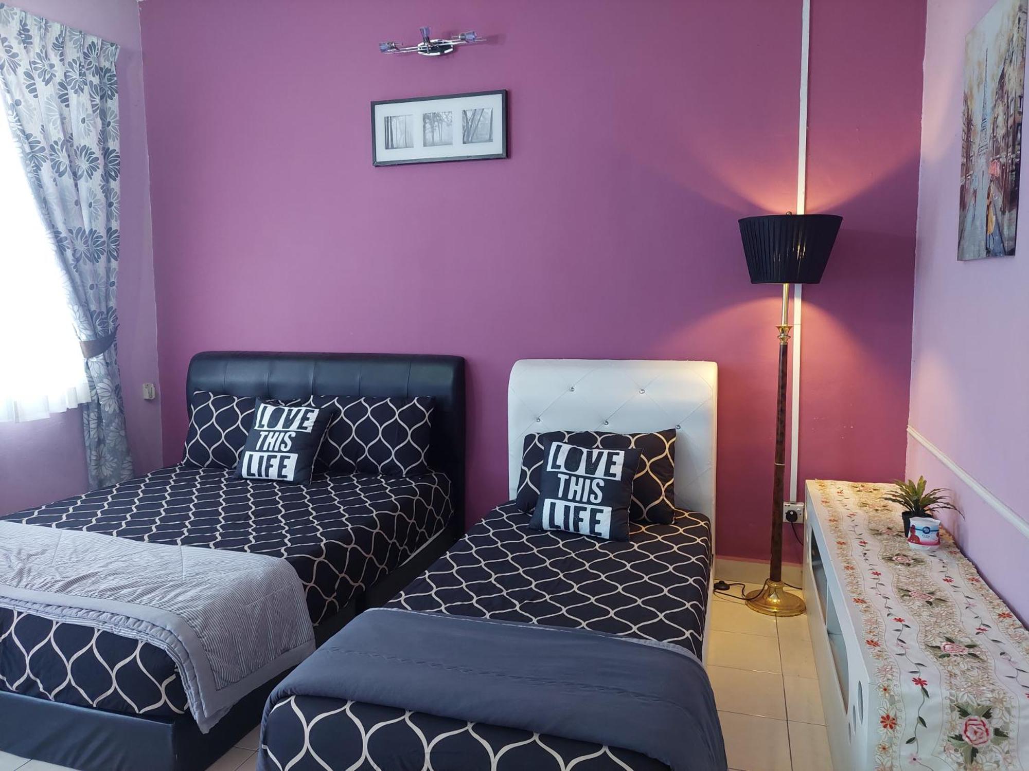 E&A Homestay Klia/ Sepang/ Nilai Zewnętrze zdjęcie