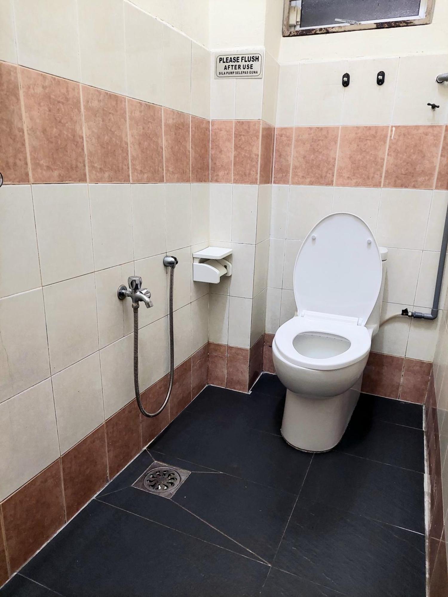 E&A Homestay Klia/ Sepang/ Nilai Zewnętrze zdjęcie
